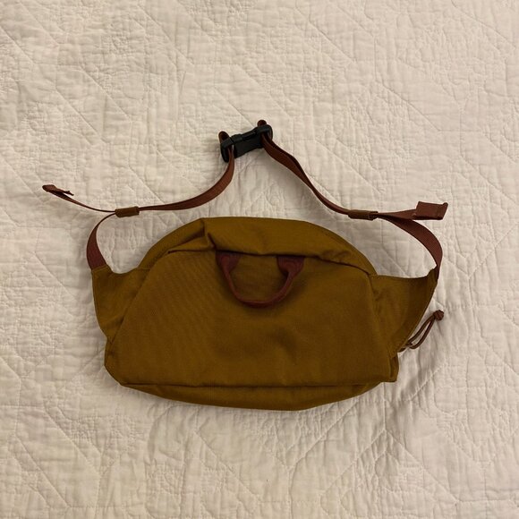 United by Blue 25L Convertible Carryall Fanny Pack Water Bottle Holder Bundle - Picture 9 of 14